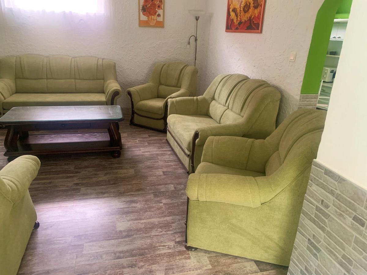 Viktor Apartmanház Zamárdi Esterno foto